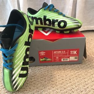 Umbro Arturo 2.0 soccer cleats